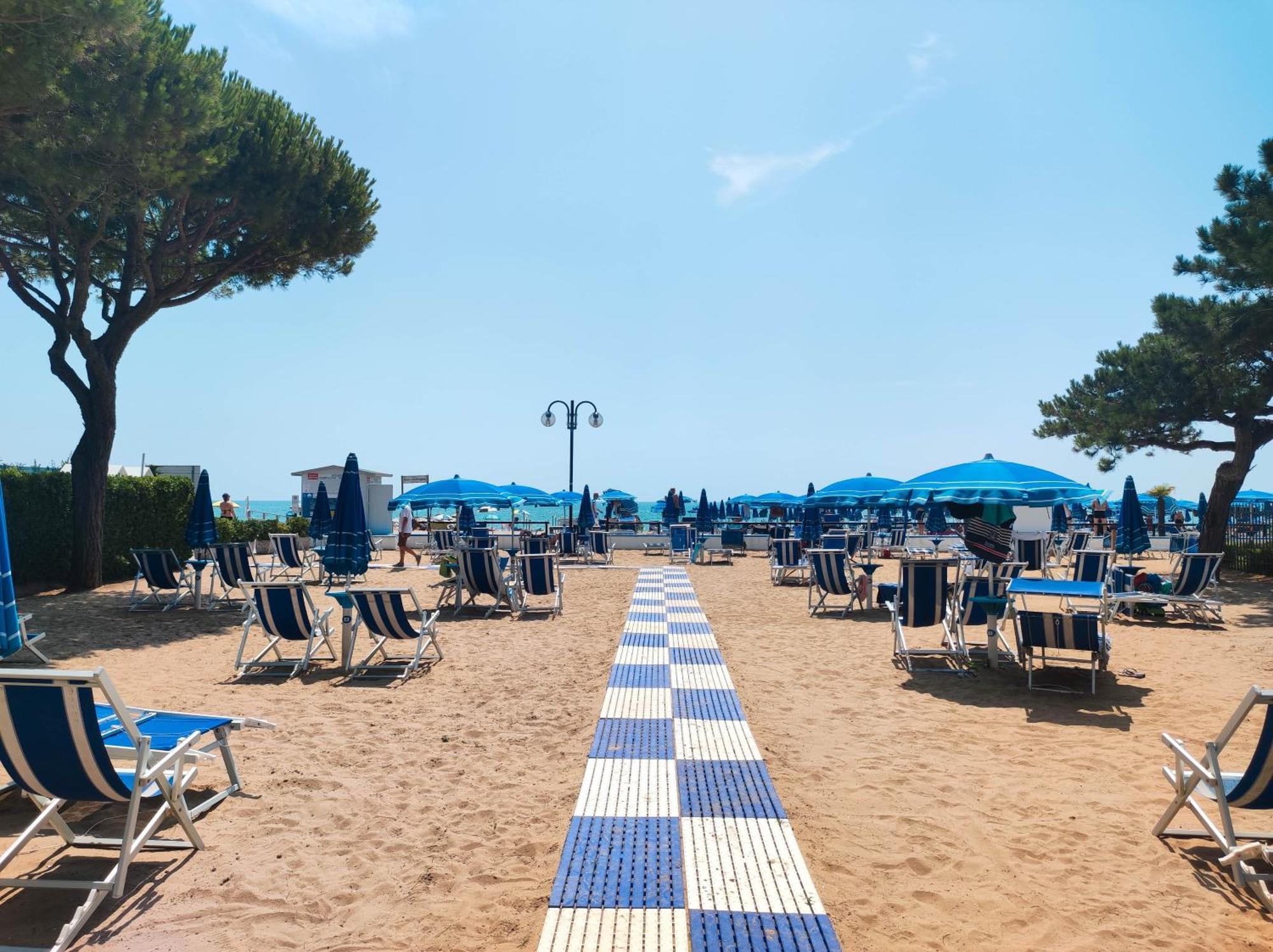 Brioni Fronte Mare Apartment Lido di Jesolo Exterior photo